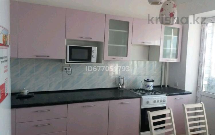 1-комнатная квартира · 50 м² · 8/9 этаж, мкр Кунаева 27 — Желаево за 150 000 ₸ в Уральске — фото 2