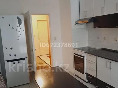 3-комнатная квартира · 90 м² · 2/16 этаж, Самал мкр 7 за 300 000 ₸ в Астане, р-н Байконур