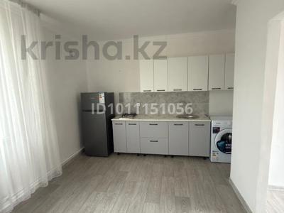 1 бөлме · 32 м² · 2/2 қабат, мкр Акбулак, Батталова 21, бағасы: 150 000 ₸ в Алматы, Алатауский р-н