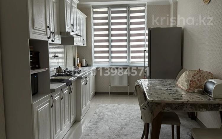 3-бөлмелі пәтер · 105 м² · 3/9 қабат, Мкр. Нурсат 172Б, бағасы: 60 млн ₸ в Шымкенте — фото 2