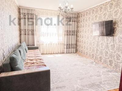2-комнатная квартира, 53 м², 1/5 этаж, 6 мкр. за 20.5 млн 〒 в Талдыкоргане, мкр Болашак