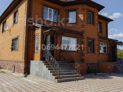 Отдельный дом • 6 комнат • 250 м² • 10 сот., Меньшикова 45 за 75 млн 〒 в Щучинске