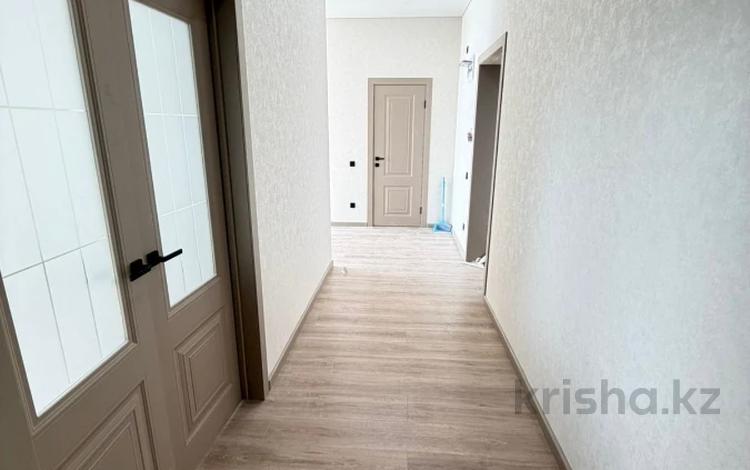 2-комнатная квартира · 71.7 м² · 8/9 этаж, Достык за 28 млн ₸ в Уральске — фото 12