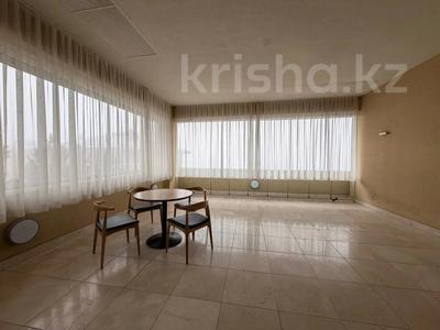 6-комнатная квартира · 423 м² · 3/4 этаж, Керей-Жәнібек хандар 276/15 за 890 млн ₸ в Алматы, Медеуский р-н