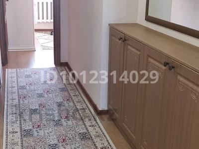 3-бөлмелі пәтер · 73 м² · 7/8 қабат, ул. Мукагали Макатаева 53, бағасы: 60 млн ₸ в Алматы, Медеуский р-н