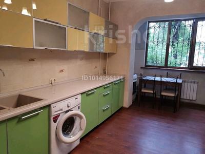 1-бөлмелі пәтер · 37 м² · 1/5 қабат, Ақсай-3 ш/а. 28 — Толе би Момышулы, бағасы: 220 000 ₸ в Алматы, Ауэзовский р-н