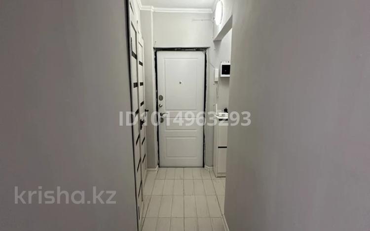3-бөлмелі пәтер · 60 м² · 5/5 қабат, Центральный ш/а. 10 — Район Светланы, бағасы: 250 000 ₸ в Атырау, мкр Центральный — фото 2
