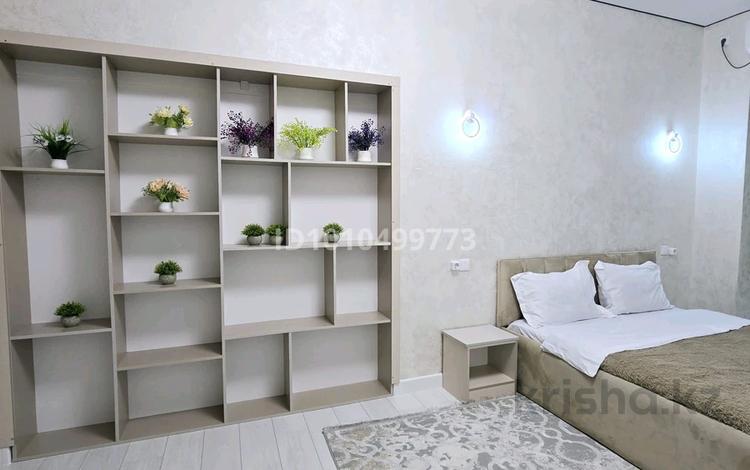 3-комнатная квартира · 80 м² · 5/20 этаж, Гагарина 310 — Аль Фараби за 30 000 〒 в Алматы, Бостандыкский р-н — фото 2