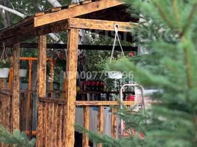 Отдельный дом · 2 комнаты · 80 м² · 6 сот., мкр Фёдоровка , Садовая за 11 млн 〒 в Караганде, Казыбек би р-н