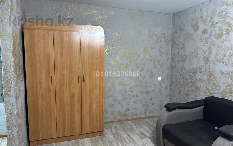 1-комнатная квартира · 32 м² · 4/5 этаж, Карменова 66 — Возле геологоразведочного колледжа за 110 000 ₸ в Семее — фото 2