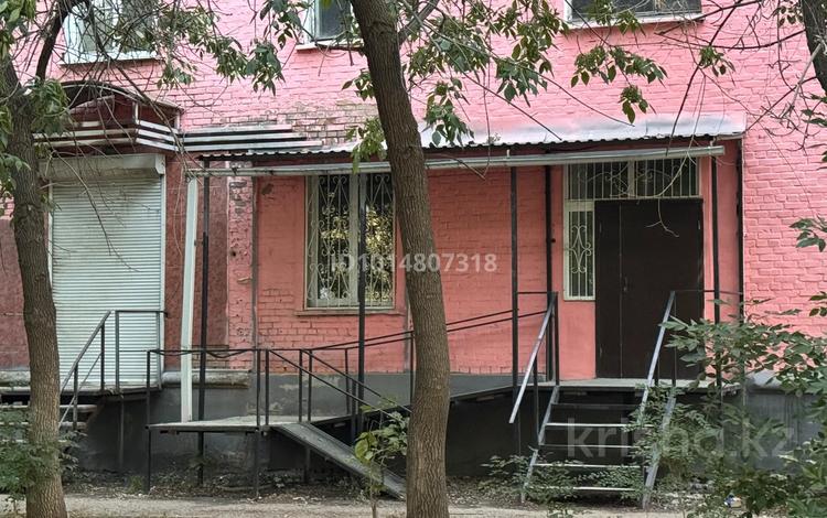 Свободное назначение, офисы, магазины и бутики, склады, общепит, салоны красоты, образование, развлечения · 45 м² за 16.8 млн ₸ в Усть-Каменогорске, Ульбинский — фото 14