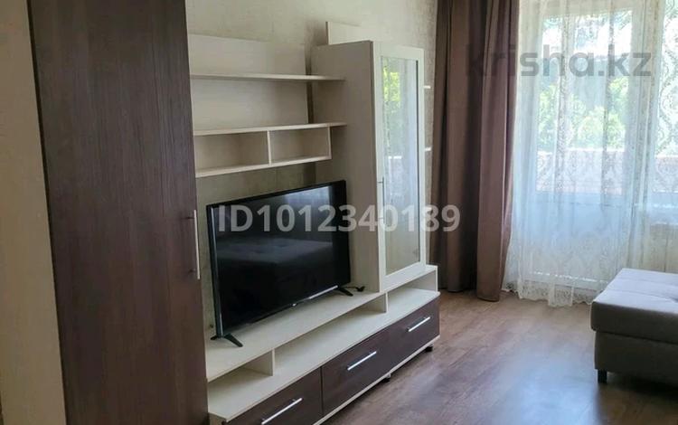 1-бөлмелі пәтер · 30 м² · 5/5 қабат, мкр Казахфильм, бағасы: 29 млн ₸ в Алматы, Бостандыкский р-н — фото 2
