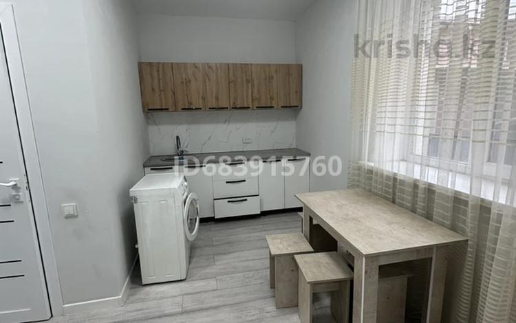 1-комнатная квартира · 35 м², мкр Улжан-2 6/1 — ул Байтак дом 6/1 за 150 000 ₸ в Алматы, Алатауский р-н — фото 2