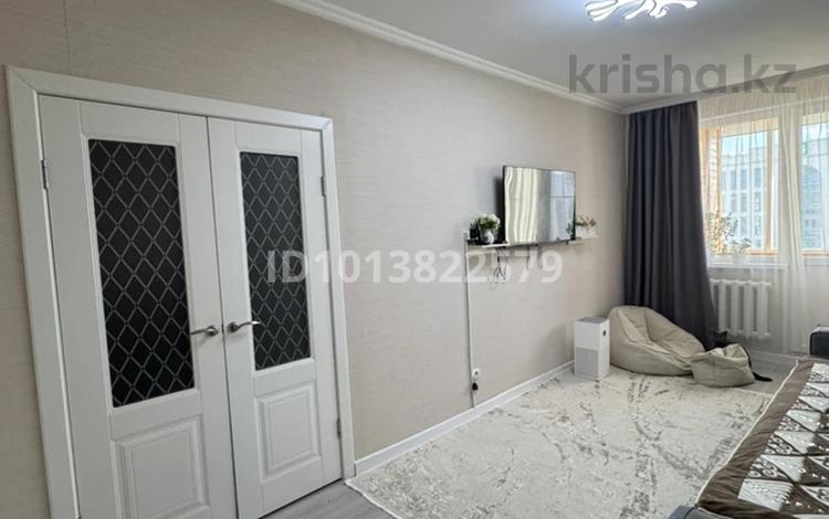 2-комнатная квартира · 60 м² · 9/9 этаж, ханов Керея и Жанибека 9 — ТЦ Сауран за 33 млн ₸ в Астане, Есильский р-н — фото 2