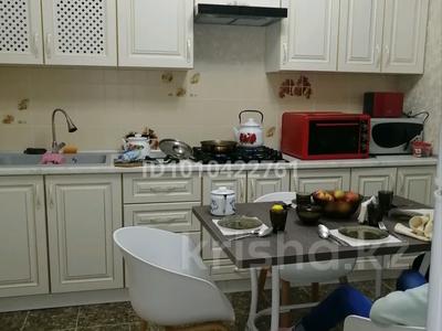 Отдельный дом · 5 комнат · 168 м² · 8 сот., Баянауыл 93 — Массив Қайнар Центральный рынок ,16мкр за 38 млн ₸ в Таразе