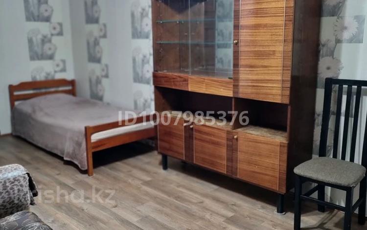 1-комнатная квартира · 38 м² · 3/5 этаж, мкр Новый Город, Ержанова 21 за 150 000 〒 в Караганде, Казыбек би р-н — фото 2