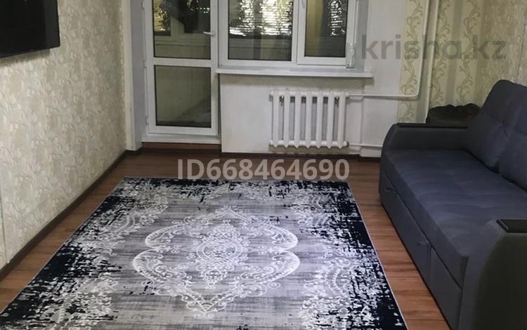 2-комнатная квартира, 52 м², 8/9 этаж, мкр Строитель 19