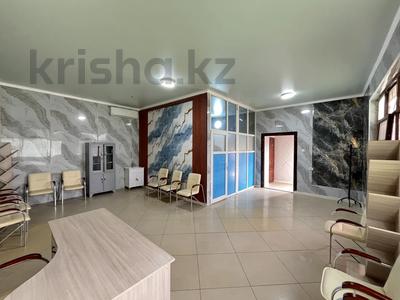 Свободное назначение, офисы, магазины и бутики, склады, салоны красоты, сельское хозяйство, бани, гостиницы и зоны отдыха, фитнес и спорт, медцентры и аптеки, образование, развлечения, конференц-залы, кабинеты и рабочие места, студии · 120 м² за 700 000 〒 в Алматы, Бостандыкский р-н