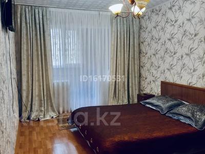 2-бөлмелі пәтер, 60 м², 1/5 қабат тәулігіне, Шаяхметова 3а, бағасы: 12 000 〒 в Шымкенте, Енбекшинский р-н