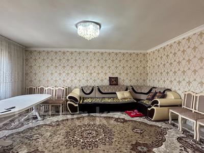 Продажа домов и дачи в Алматинской обл.: Отдельный дом · 7 комнат · 170 м² · 4 сот., Акжар 18 за 26.5 млн 〒 Отдельный дом · 7 комнат · 170 м² · 4 сот., Акжар 18 за 26.5 млн 〒 в Жамбыле