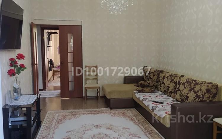 2-бөлмелі пәтер · 54 м² · 3/5 қабат, мкр Акбулым, Мкр Алатау 24 — Вдоль дороги возле поликлиники 8мкр, бағасы: 17.2 млн ₸ в Таразе — фото 9