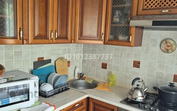 2-комнатная квартира · 48 м² · 3/5 этаж, мкр №8 8а — Абая-Алтынсарина за 300 000 ₸ в Алматы, Ауэзовский р-н — фото 2