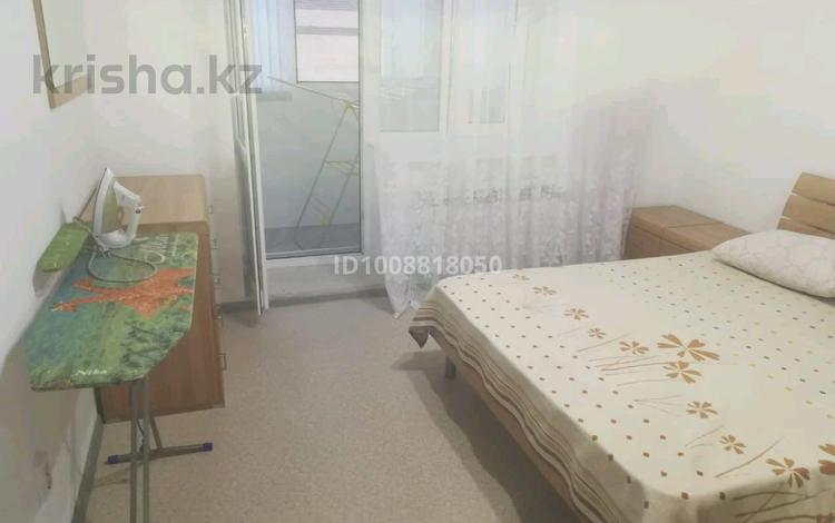 2-комнатная квартира · 64 м² · 5/5 этаж, мкр Жилгородок — Маресьева 1 поликлиника за 165 000 ₸ в Актобе — фото 2