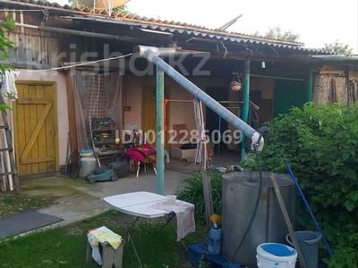 Отдельный дом · 5 комнат · 110 м² · 11.7 сот., мкр Калкаман-2, Латиф Кадыкбекова 92 за 140 млн ₸ в Алматы, Наурызбайский р-н