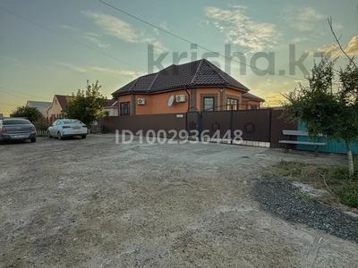 Үйдің бір бөлігі · 4 бөлме · 140 м² · 10 сот., мкр Бирлик-2, Габидена Мустафина 33, бағасы: 55 млн ₸ в Атырау