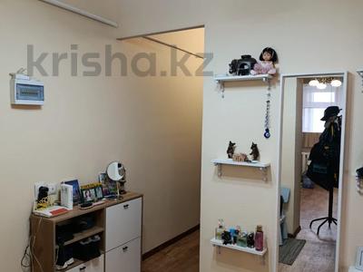 2-комнатная квартира · 55 м² · 5/5 этаж, мкр Тастак-3, ислама Каримова за 35 млн ₸ в Алматы, Алмалинский р-н