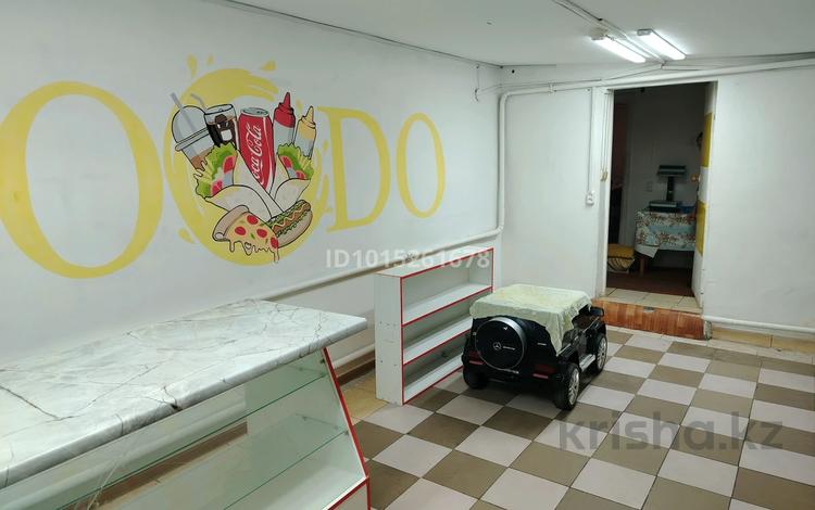 Свободное назначение, магазины и бутики, общепит · 38 м² за 90 000 ₸ в Актобе, мкр. Курмыш — фото 2