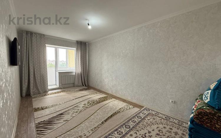 2-бөлмелі пәтер · 64.5 м² · 3/9 қабат, Алтын орда ш/а., бағасы: 25 млн ₸ в Актобе, мкр. Алтын орда — фото 2