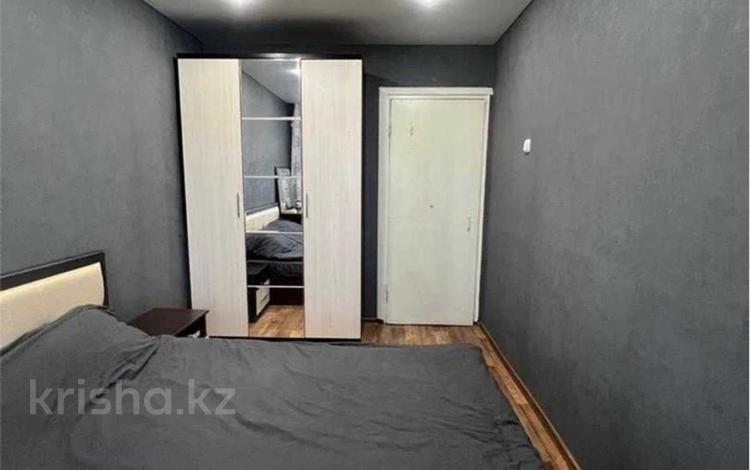 2-комнатная квартира, 80 м², 2/5 этаж помесячно, 18-й микрорайон, 18-й микрорайон 8