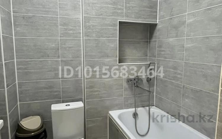 1-комнатная квартира · 50 м² · 1/4 этаж, мкр Ак Шагала, Жалена Толепова 9 за 32 млн ₸ в Атырау — фото 2