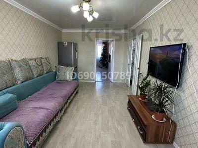 2-бөлмелі пәтер, 44 м², 5/5 қабат, Майкудук, Майкудук, 16й микрорайон 20, бағасы: 10.5 млн 〒 в Караганде, Алихана Бокейханова р-н