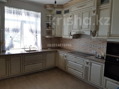 4-комнатная квартира · 170 м² · 3/7 этаж, Мәңгілік Ел 29 — Триумфальная арка за 140 млн ₸ в Астане, Есильский р-н