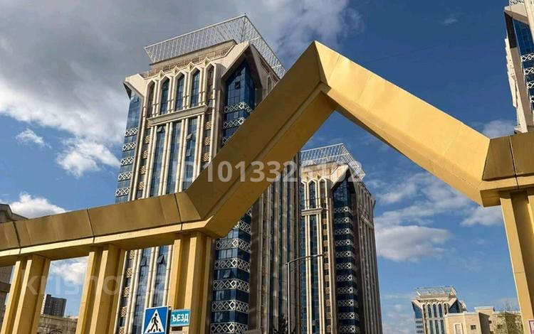 Медцентры и аптеки · 70 м² за 300 000 ₸ в Астане, Сарайшык р-н — фото 2