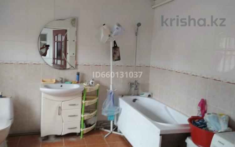 Жеке үй · 7 бөлме · 200 м² · 700 жүзд., Абылай Хана 2, бағасы: 35 млн ₸ в Урджаре — фото 4