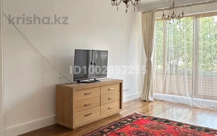 2-комнатная квартира · 86 м² · 2/6 этаж, Фурманова 301 за 600 000 ₸ в Алматы, Медеуский р-н — фото 2