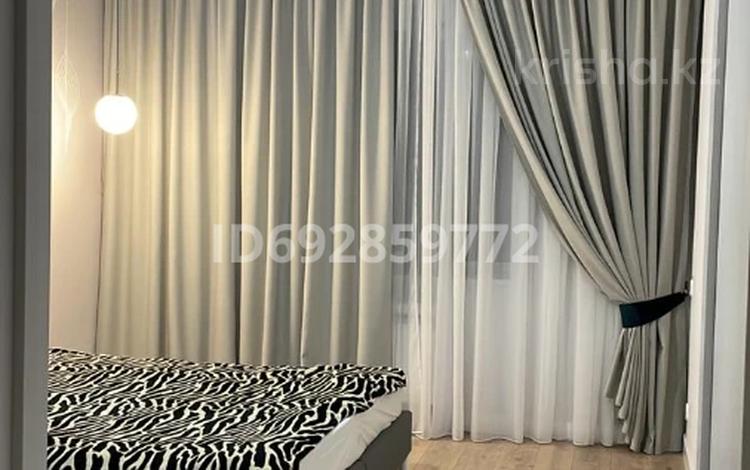 3-бөлмелі пәтер · 107 м² · 3/3 қабат, мкр Жулдыз, 10 мкрн, бағасы: 270 000 ₸ в Уральске — фото 2