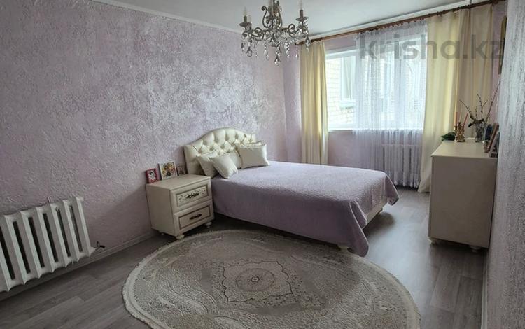 3-комнатная квартира · 62 м² · 2/5 этаж, Абая за 23.5 млн ₸ в Петропавловске — фото 2