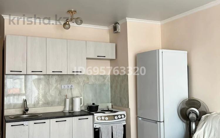 1-комнатная квартира, 30 м², 8/10 этаж помесячно, мкр Аккент, Мкр. Аккент 63