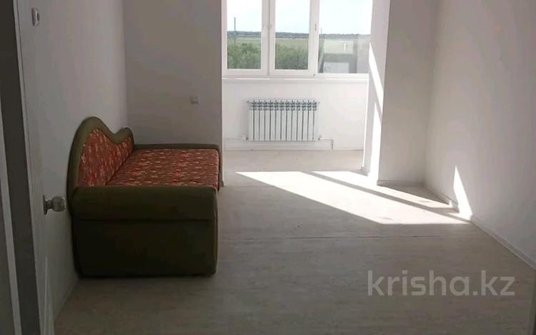 1-комнатная квартира · 46.2 м² · 4/5 этаж, Зачаганск Мкр Акжайык за 14.5 млн ₸ в Уральске — фото 2
