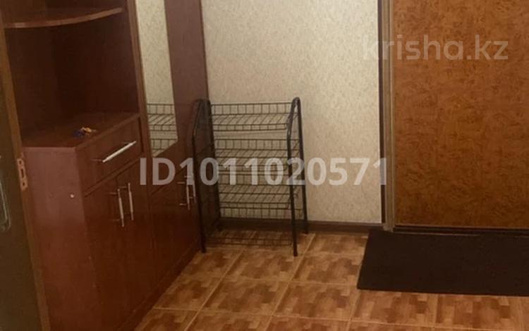 3-комнатная квартира · 63 м² · 5/5 этаж, мкр Каратау 31 за 18 млн ₸ в Таразе — фото 2