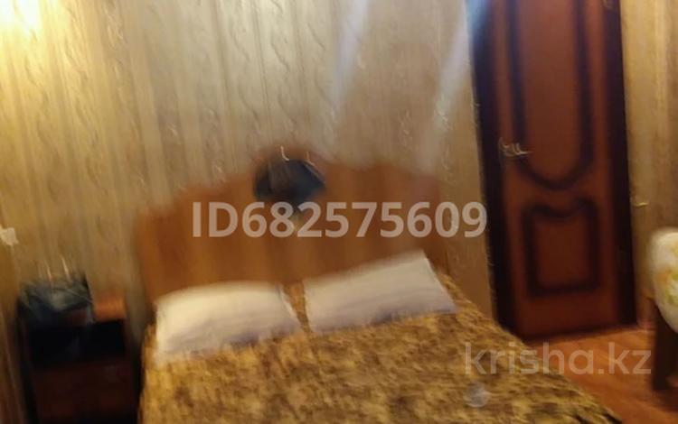 1-комнатная квартира · 40 м² · 1/4 этаж, мкр Северо-Восток, Доспанова 46 — Назарбаева - Абая за 1 500 〒 в Уральске — фото 2