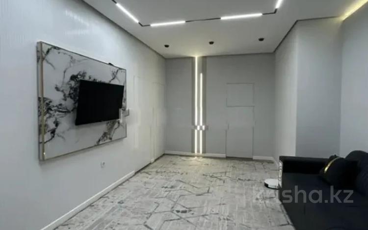 3-комнатная квартира · 80 м² · 11/15 этаж, 17-й мкр 54 за 37 млн ₸ в Актау — фото 3