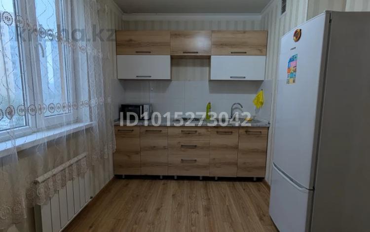 1-комнатная квартира · 36.7 м² · 4/12 этаж, мкр Акбулак, Байтерекова 97 за 220 000 ₸ в Алматы, Алатауский р-н — фото 2