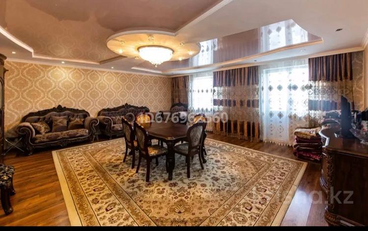 3-комнатная квартира, 128 м², 16/17 этаж, Тауелсиздик 34 — Астана молл за 47 млн 〒 — фото 16