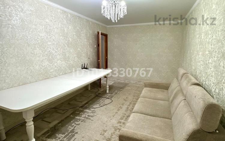 2-бөлмелі пәтер · 54 м² · 1/5 қабат, 11 ш/а. — 9 школа, бағасы: 19 млн ₸ в Актобе, мкр 11 — фото 2
