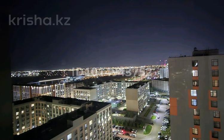 2-комнатная квартира · 58 м² · 17/17 этаж, Нажмеденова 29/2 за 200 000 ₸ в Астане, Сарайшык р-н — фото 2